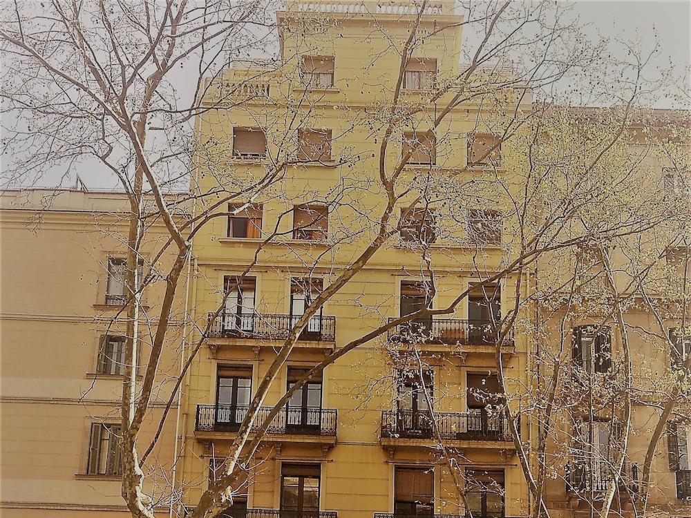 Stopbarcelona Universidad Apartments Extérieur photo