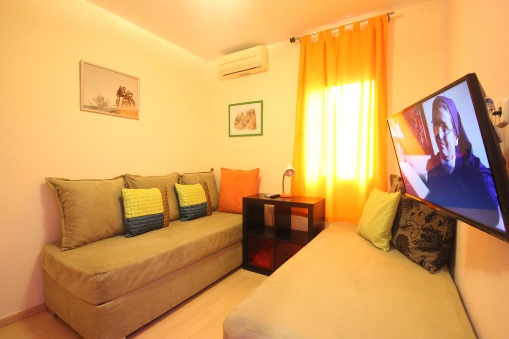 Stopbarcelona Universidad Apartments Chambre photo