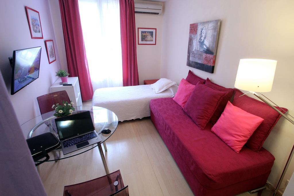 Stopbarcelona Universidad Apartments Chambre photo