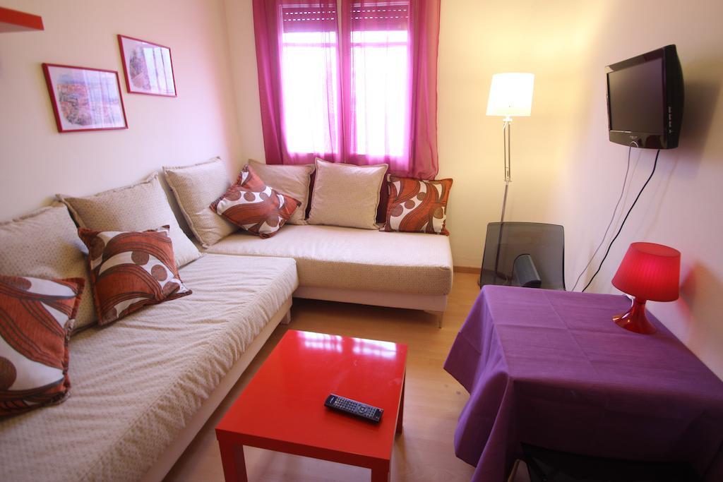 Stopbarcelona Universidad Apartments Chambre photo