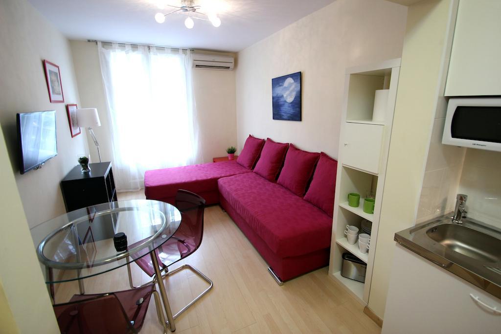 Stopbarcelona Universidad Apartments Chambre photo
