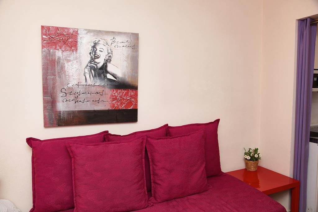 Stopbarcelona Universidad Apartments Extérieur photo