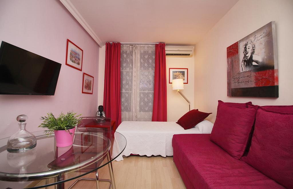 Stopbarcelona Universidad Apartments Extérieur photo