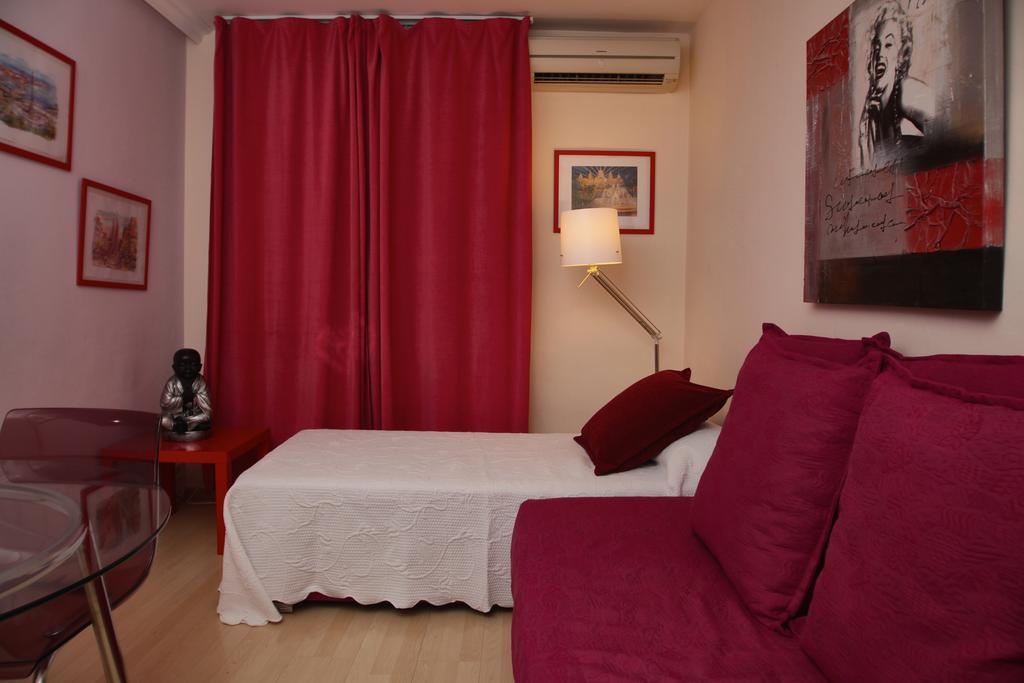 Stopbarcelona Universidad Apartments Extérieur photo